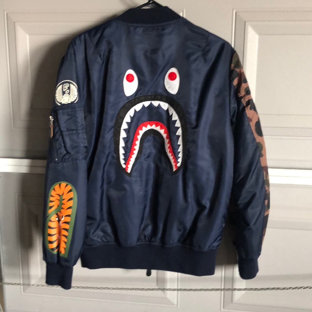 BAPE BOMBER